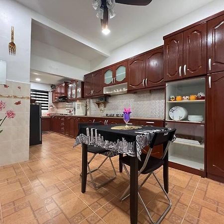 One'S Homestay Seri Manjung Esterno foto