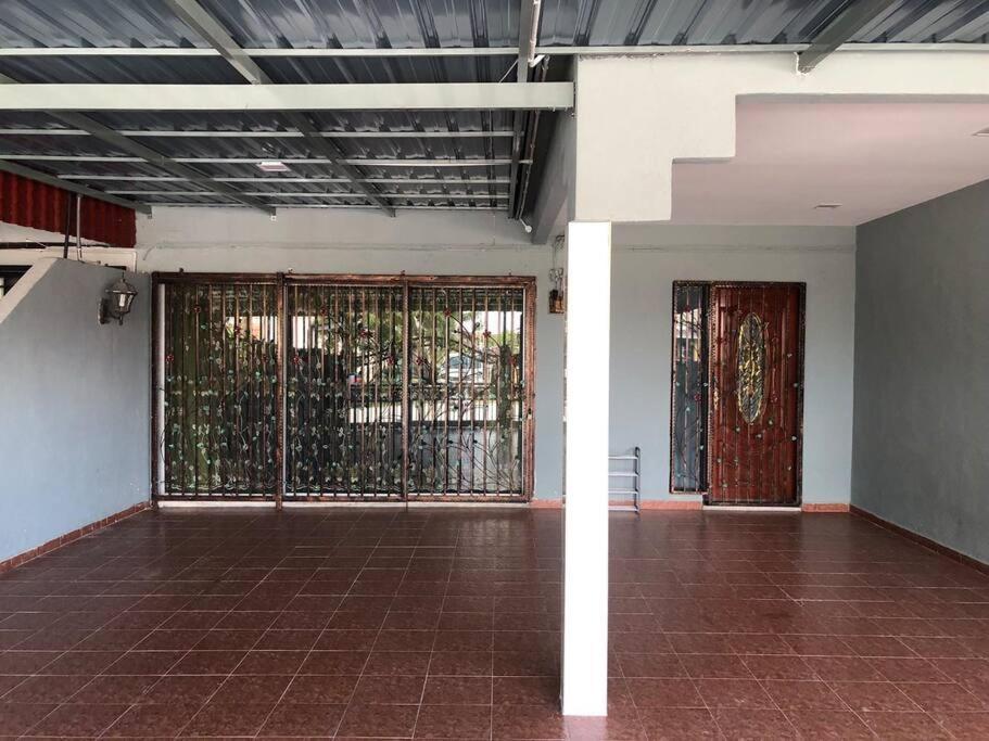 One'S Homestay Seri Manjung Esterno foto